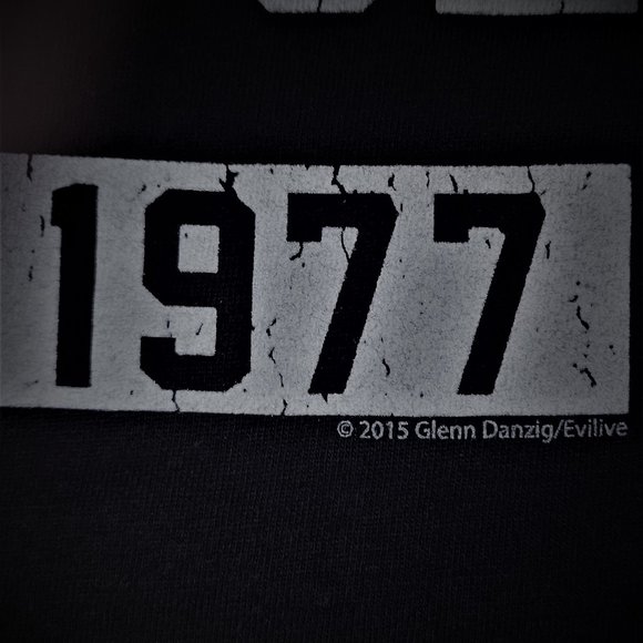 Misfits Fiend Club Est. 1977 punk rock Official T-Shirt XL NWT - Picture 3 of 3